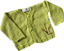 Load image into Gallery viewer, Green Wool Hand-knitted Cardigan | months 6-12
