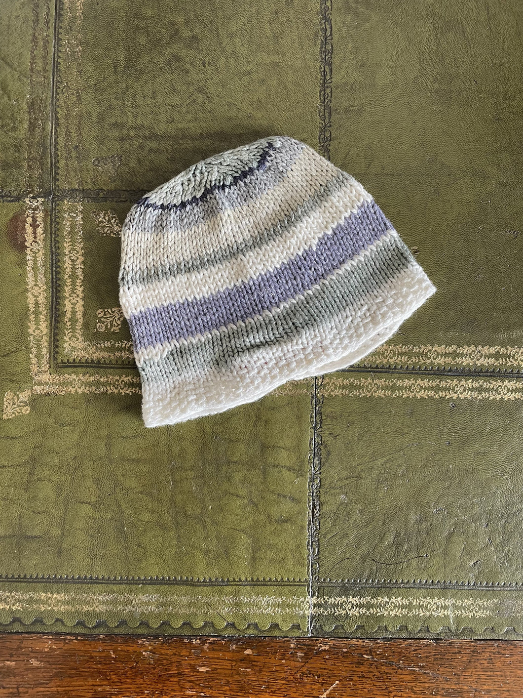 Hand-knitted beanie | months 0-3